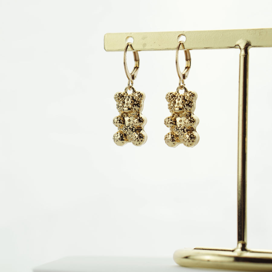 Ohrringe mit Bärenmotiv und Kristallen, aus 18K Gold, ein funkelndes Accessoire, das Eleganz und Stil verkörpert