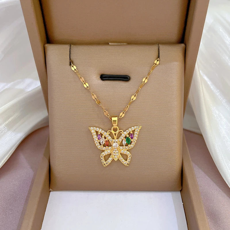 Schmetterling Halskette mit Zirkonia Steinen 18-Karat Vergoldet