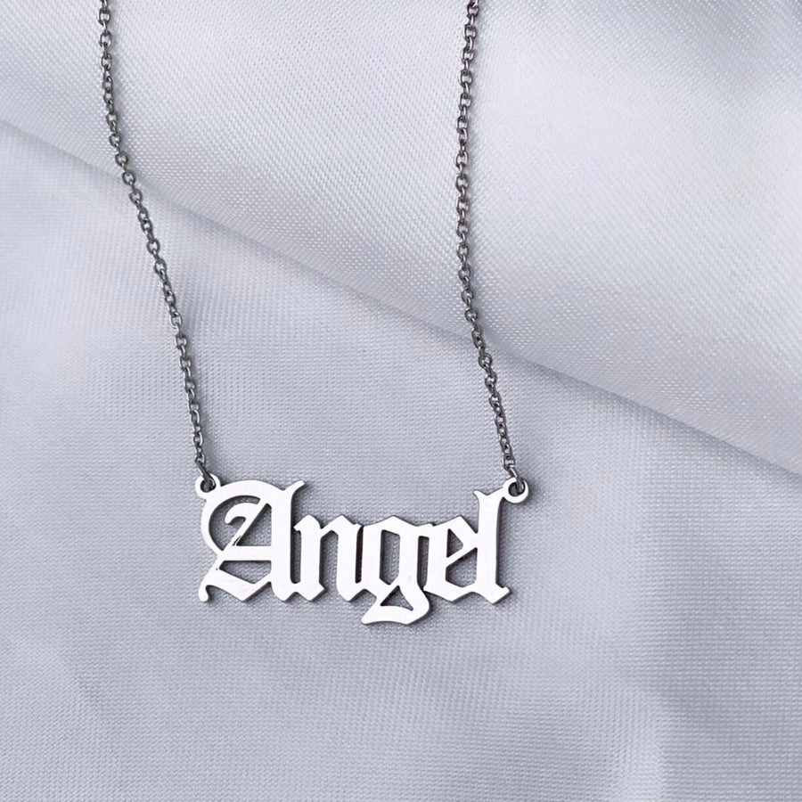 Elegante kette mit der Schrift Angel aus Edelstahl mit filigranem Design für himmlischen Schmuckstil 
