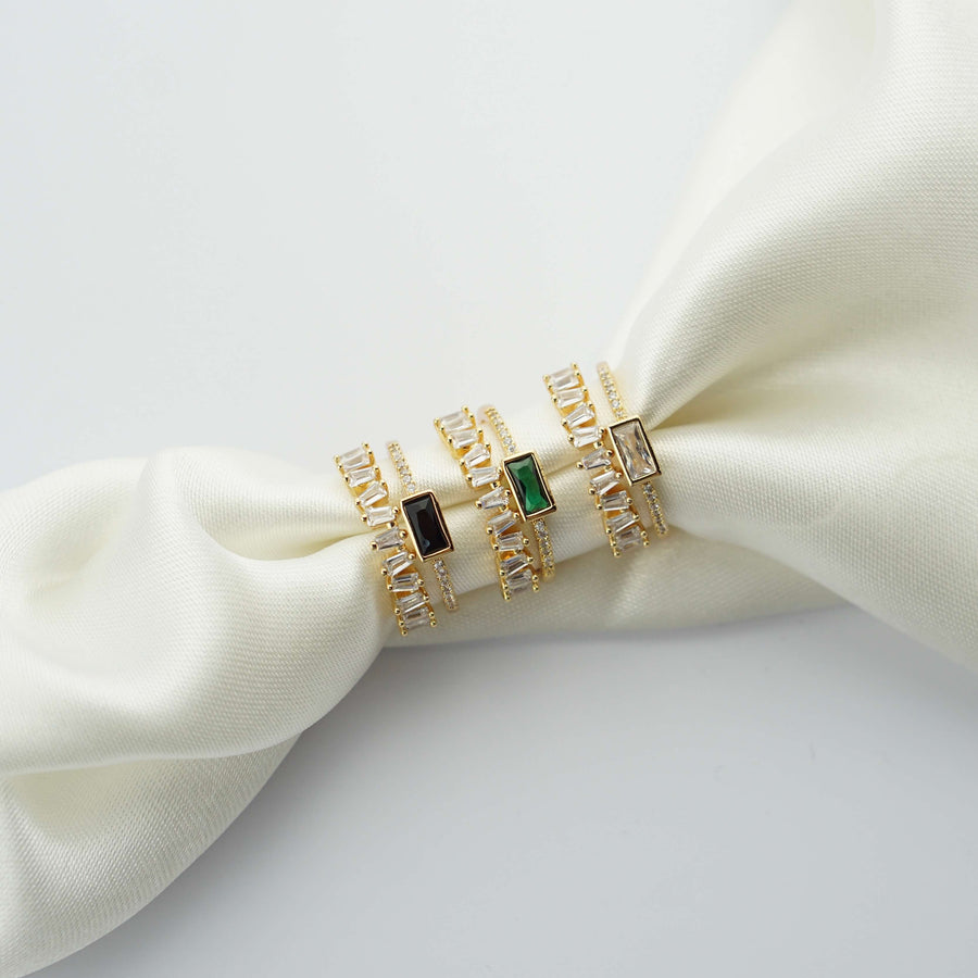 Zirkonia 18K Gold Ring - Tief verliebt mit schwarzem, grünem und weißem Stein für einen eleganten und vielseitigen Look